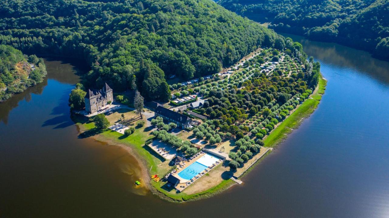 Camping Le Chateau Du Gibanel Saint-Martial-Entraygues Buitenkant foto
