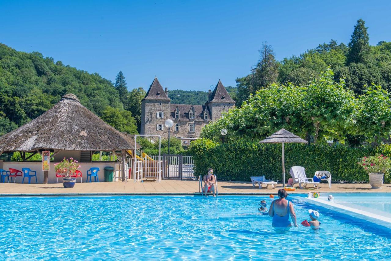 Camping Le Chateau Du Gibanel Saint-Martial-Entraygues Buitenkant foto