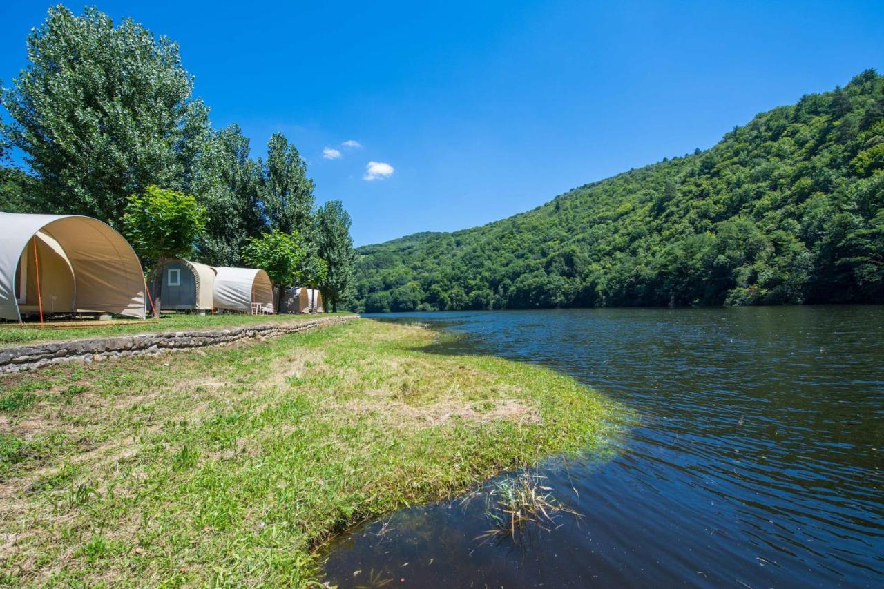 Camping Le Chateau Du Gibanel Saint-Martial-Entraygues Buitenkant foto