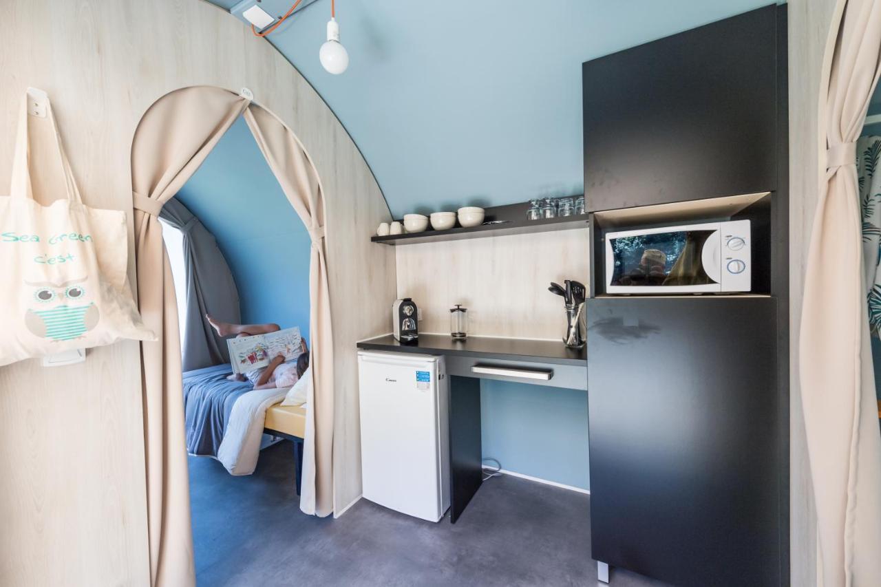 Camping Le Chateau Du Gibanel Saint-Martial-Entraygues Buitenkant foto