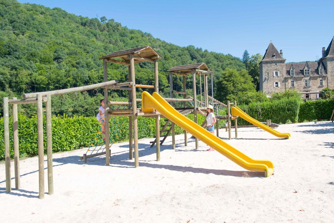 Camping Le Chateau Du Gibanel Saint-Martial-Entraygues Buitenkant foto