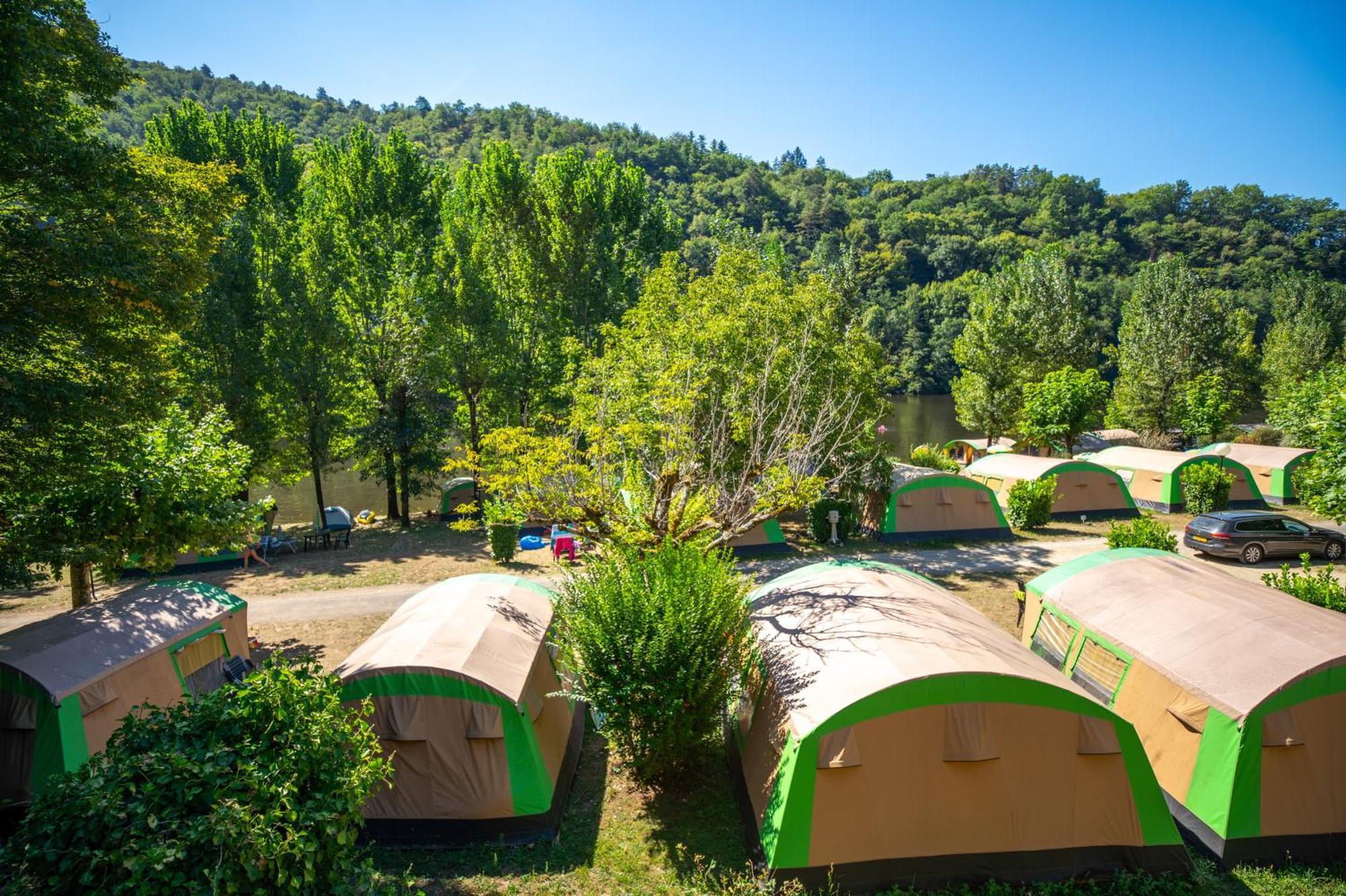 Camping Le Chateau Du Gibanel Saint-Martial-Entraygues Buitenkant foto