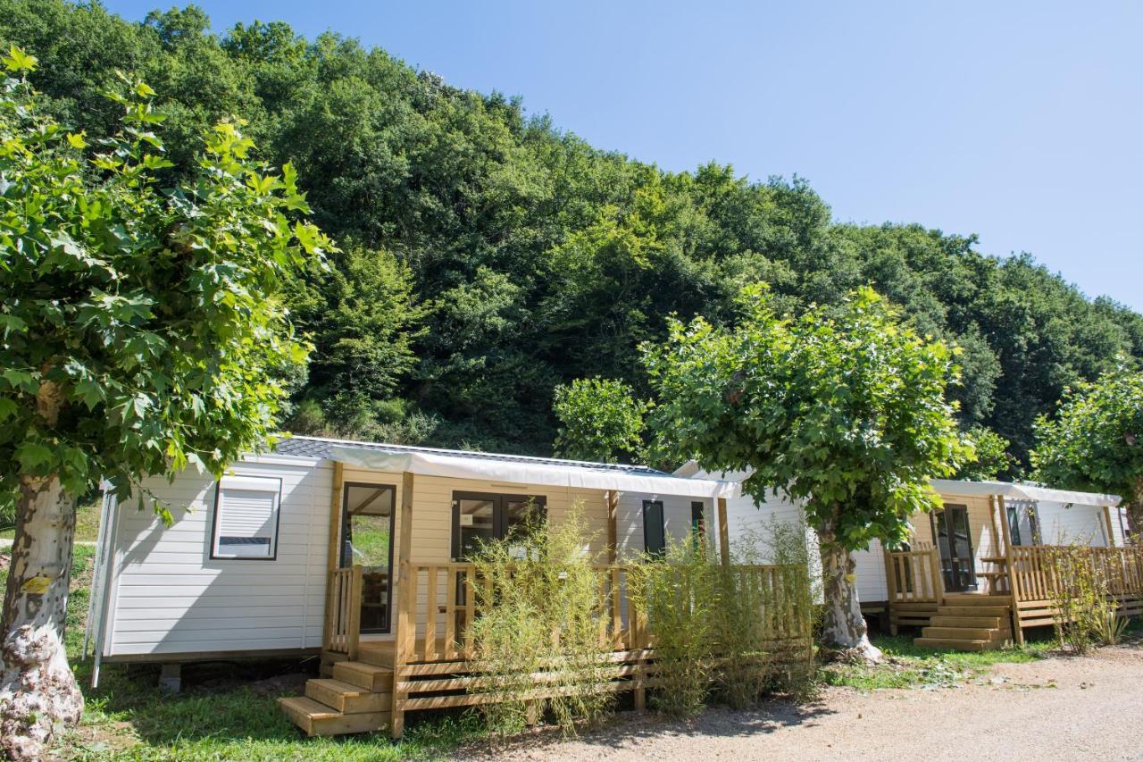 Camping Le Chateau Du Gibanel Saint-Martial-Entraygues Buitenkant foto