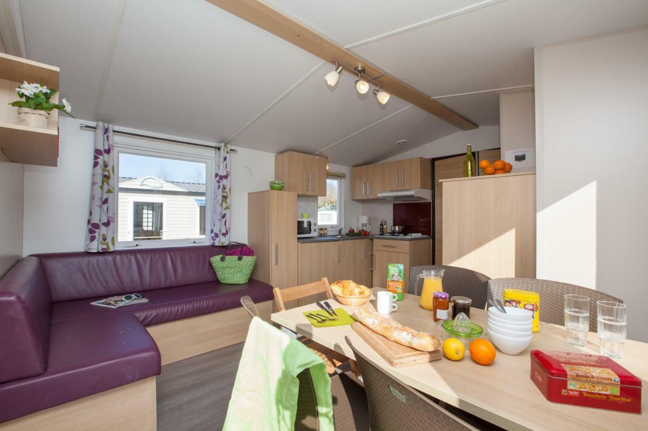 Camping Le Chateau Du Gibanel Saint-Martial-Entraygues Buitenkant foto